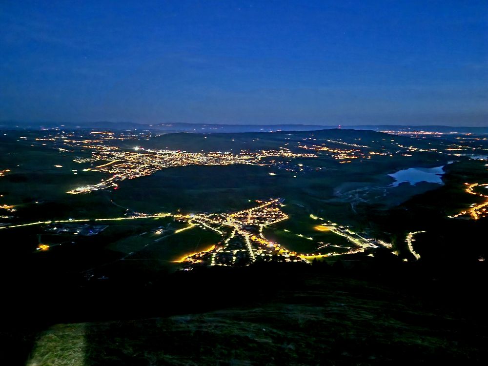 2.%20Aufstieg%20-%20blick%20in%20das%20ganze%20Fribourgerland 2.%20Aufstieg%20-%20blick%20in%20das%20ganze%20Fribourgerland